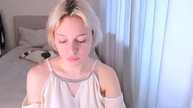 VelvetVixen155 from StripChat