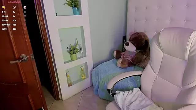 Venus_Bliss from StripChat is Freechat