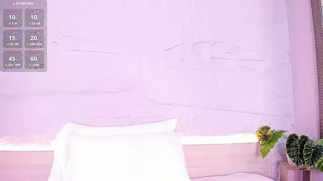 venusgreys1_ from StripChat is Freechat