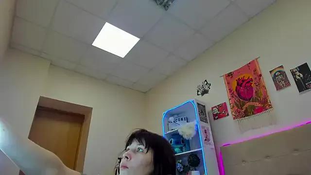 VeraWatts from StripChat is Freechat