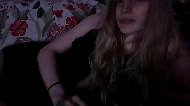VeronicaJoyful webcams show profile image 