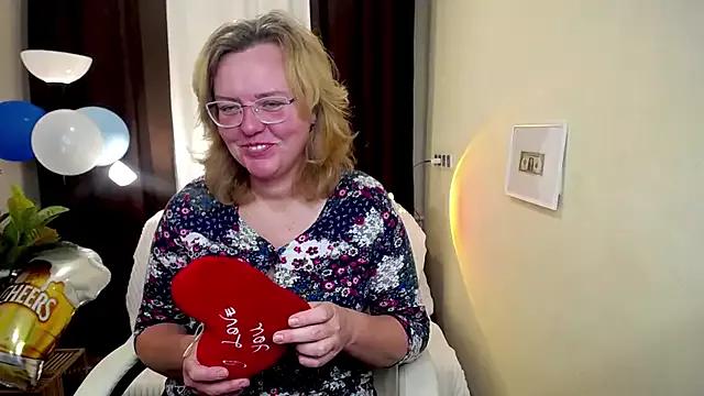 VestaWoody from StripChat is Freechat