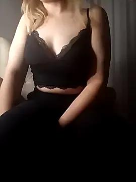 Vezettii from StripChat