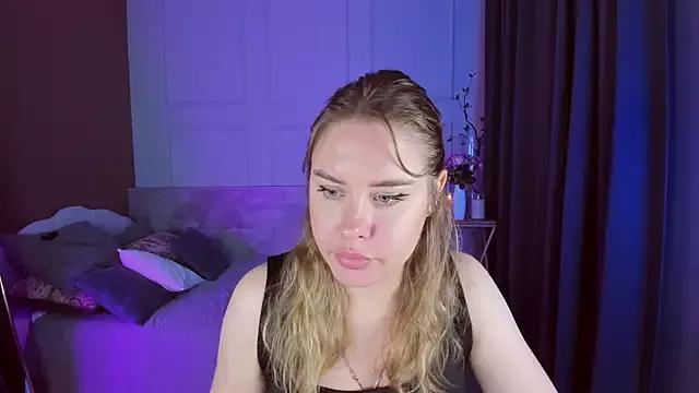 VickyKors from StripChat is Freechat