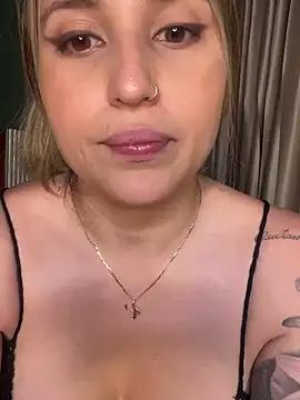 VictoriaBaker- webcams show profile image 