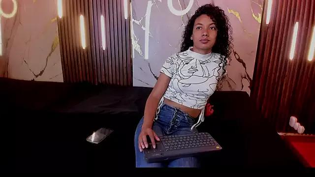 VictoriaDuart from StripChat is Freechat