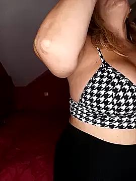 VictoriaVeraxxx from StripChat is Freechat