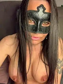 vicvictoriax from StripChat