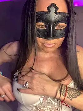 vicvictoriax from StripChat