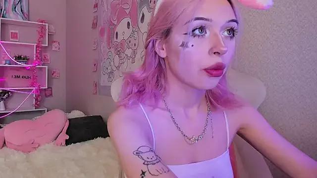 Viivi_Bloom from StripChat