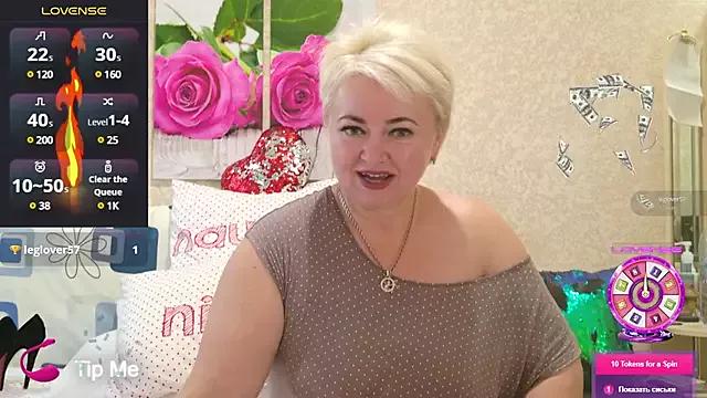 Viki100paradise from StripChat
