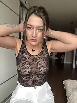 Viki8989sweet from StripChat