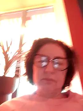 vikimoon11 from StripChat is Freechat