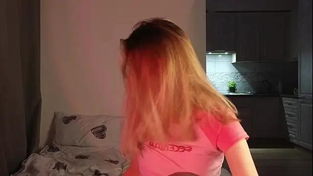 VikiSea from StripChat