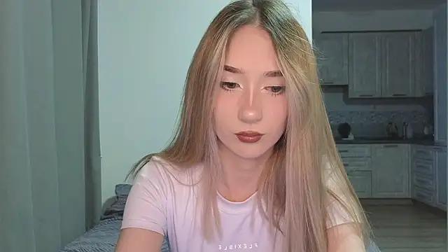 VikiSea from StripChat