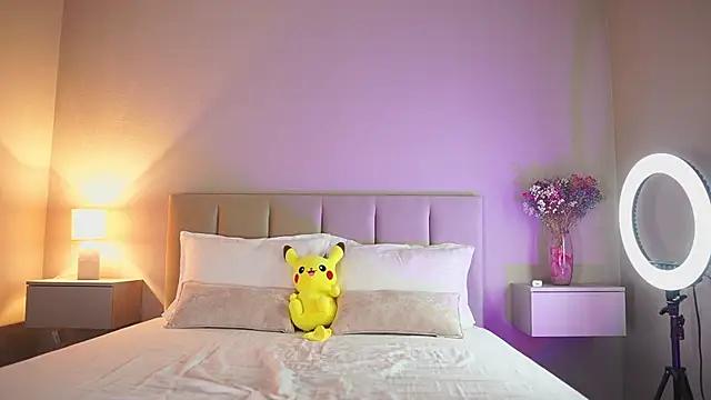VikkiLustfull from StripChat