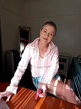 Vintasia webcams show profile image 