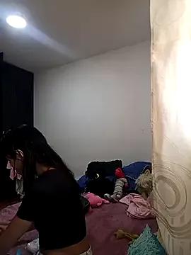VioletaHolly webcams show profile image 