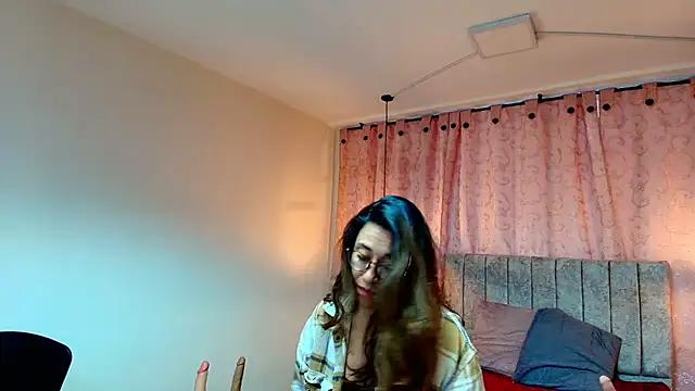 VioletaScott_ from StripChat is Freechat