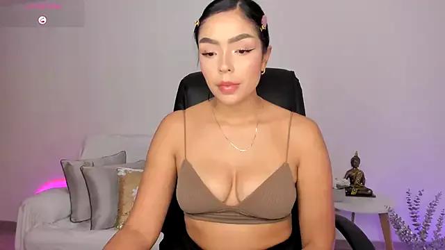 Violettaa18 webcams show profile image 