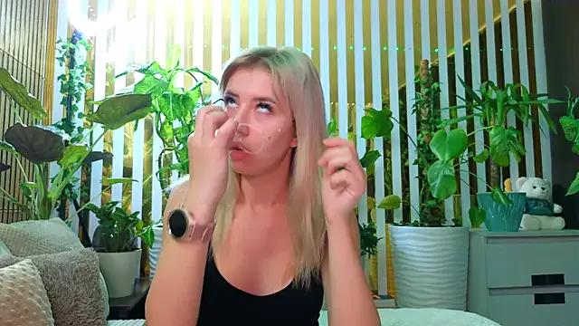 Violetttttta from StripChat is Freechat