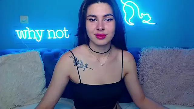 ViollinaLove from StripChat is Freechat