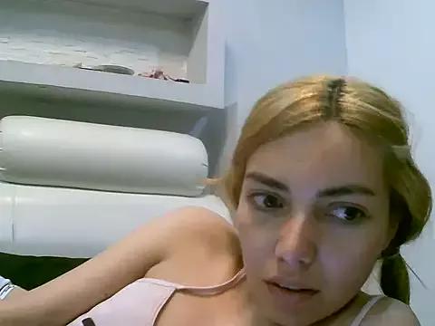 VittoriaTaylor from StripChat