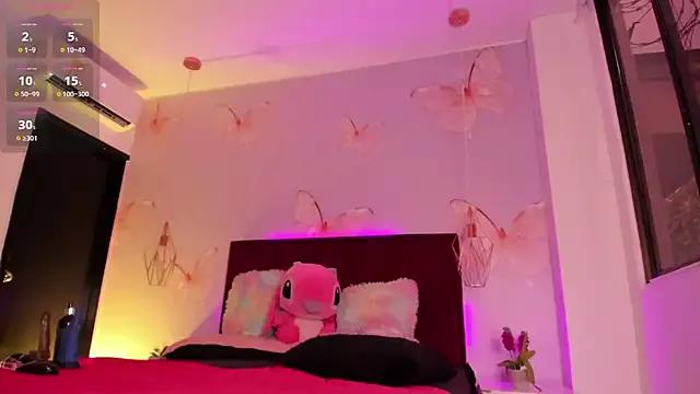 Vivi_prinncess from StripChat