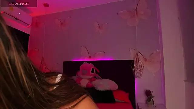 Vivi_prinncess from StripChat