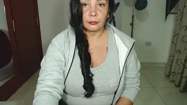 Vivian_milf_paint from StripChat