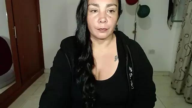 Vivian_milf_paint from StripChat is Freechat