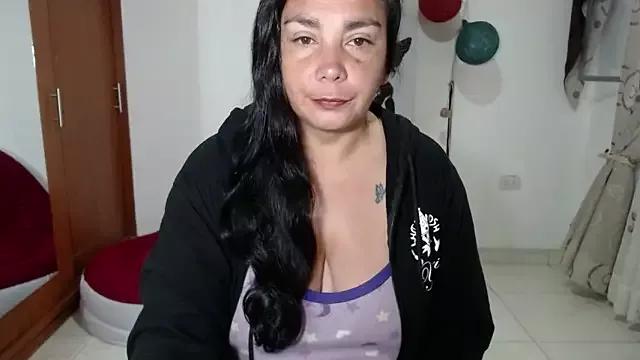 Vivian_milf_paint from StripChat