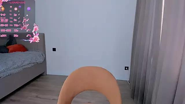 Vivian_Naytt from StripChat