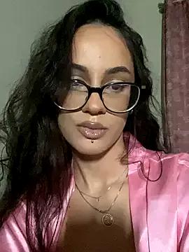 VivianaNoire from StripChat is Freechat