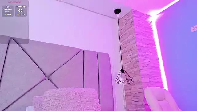 vivianne_scott from StripChat