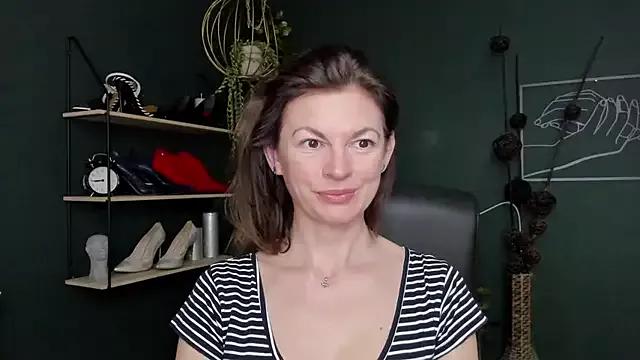VivianWILD from StripChat