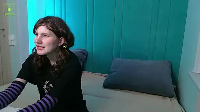 ViviaraNGendy from StripChat is Freechat