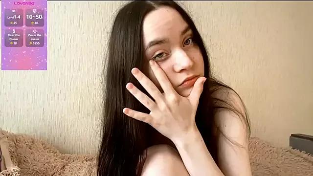 VividSienna from StripChat is Freechat
