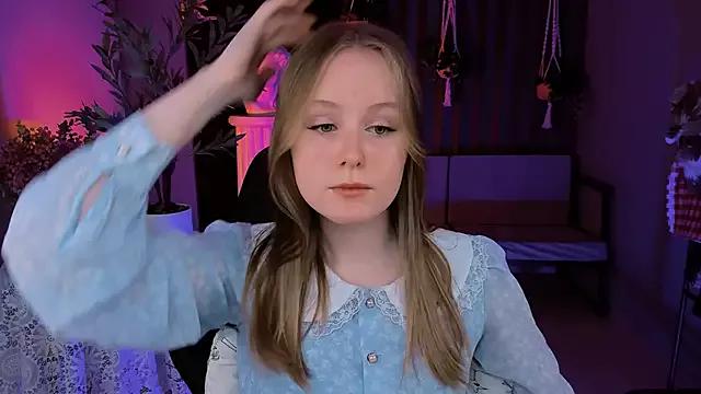 VivienLeeigh from StripChat