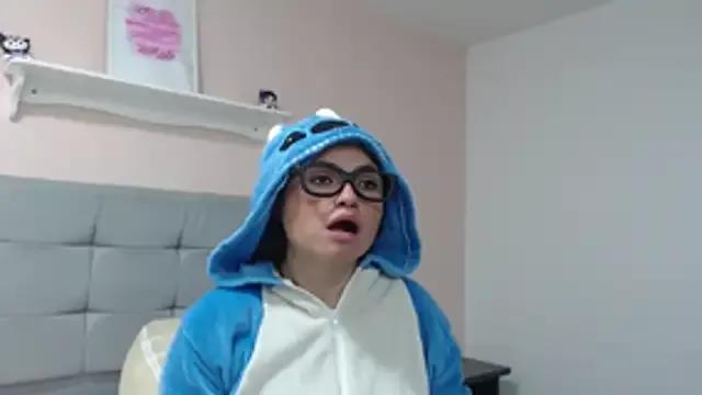 Wandaa- from StripChat is Freechat