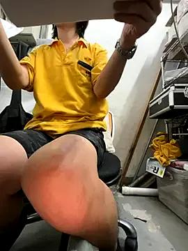 Photos of Weakofficeworker from StripChat is Freechat