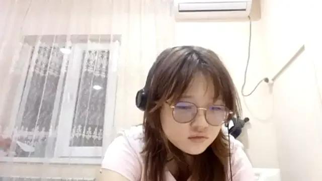 web3queen from StripChat is Freechat