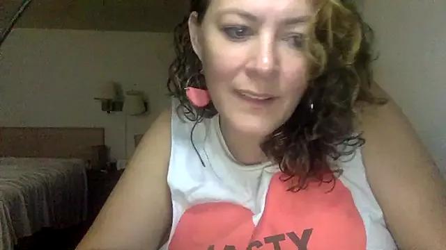 whitecream88 from StripChat is Freechat