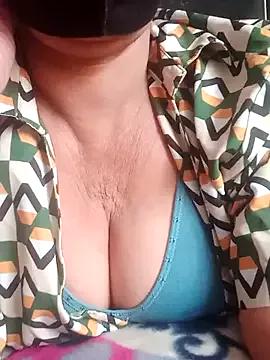 Wild-lady-fucking from StripChat is Freechat
