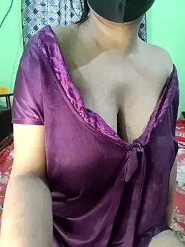 Wild_Shemi from StripChat is Freechat