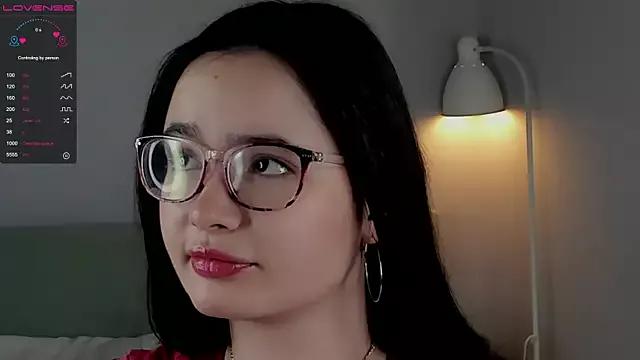 WildaBisom from StripChat is Freechat