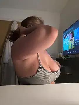 WildDreamsxox from StripChat is Freechat