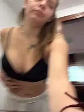 Wildmaca from StripChat is Freechat