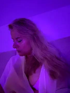 WildOnWheels_ from StripChat is Freechat