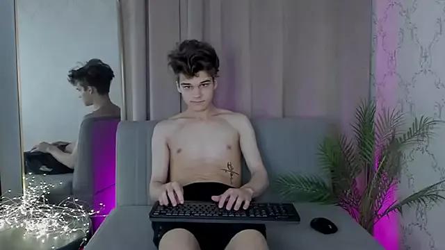 Willie_Miler from StripChat is Freechat